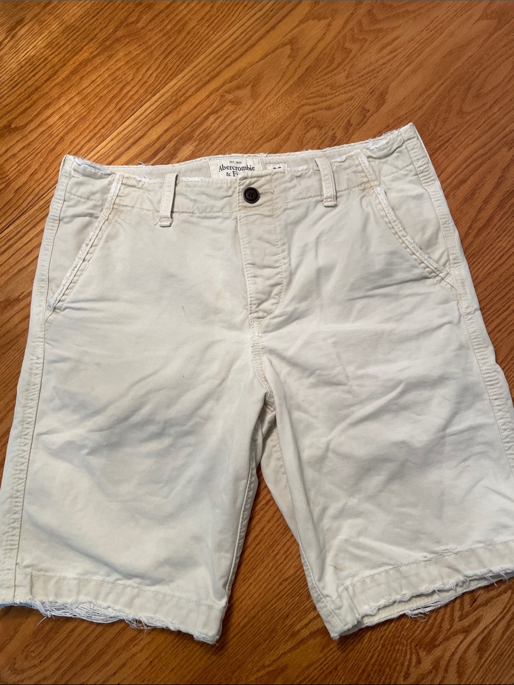 Abercrombie & Fitch Off-White Men's Flat Front Chino Shorts